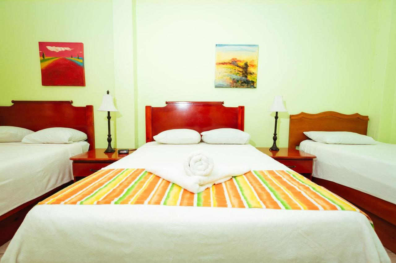 Beverly'S Oasis Suites 斯卡伯勒 外观 照片