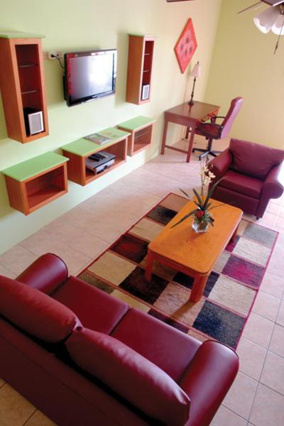 Beverly'S Oasis Suites 斯卡伯勒 外观 照片